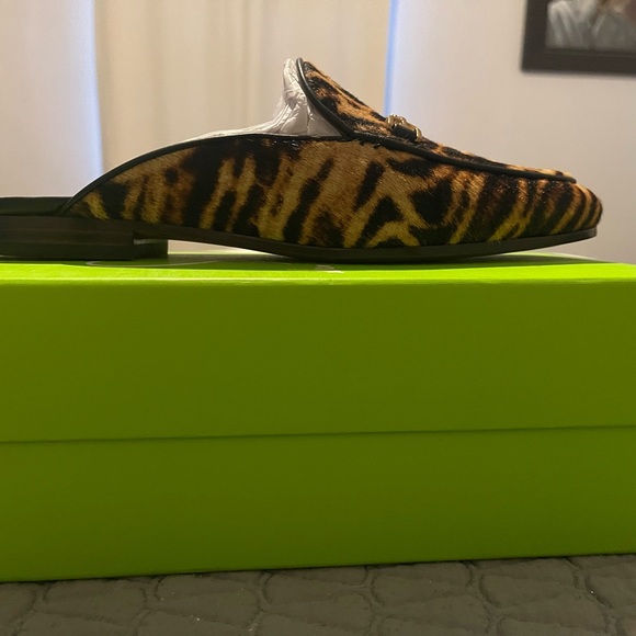 Sam Edelman Men's Tiger Print Loafers - Picture 4 of 5